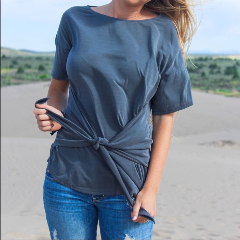 SOFT GRAY SHORT SLEEVE BLOUSE WITH FRONT TIE